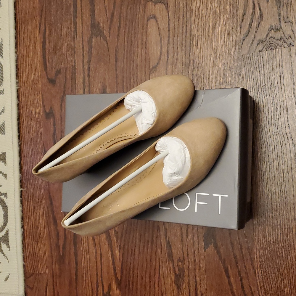 LOFT Women's Classic Beige Wedge Heels NWT